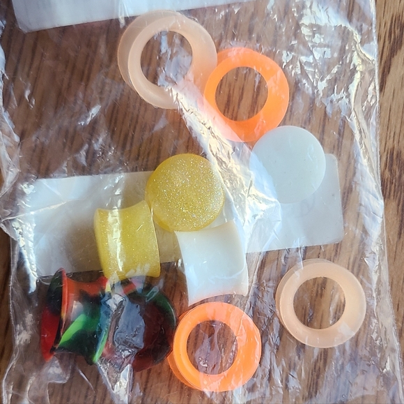 New ear stretchers 9/16 14mm 10pk - Picture 2 of 2